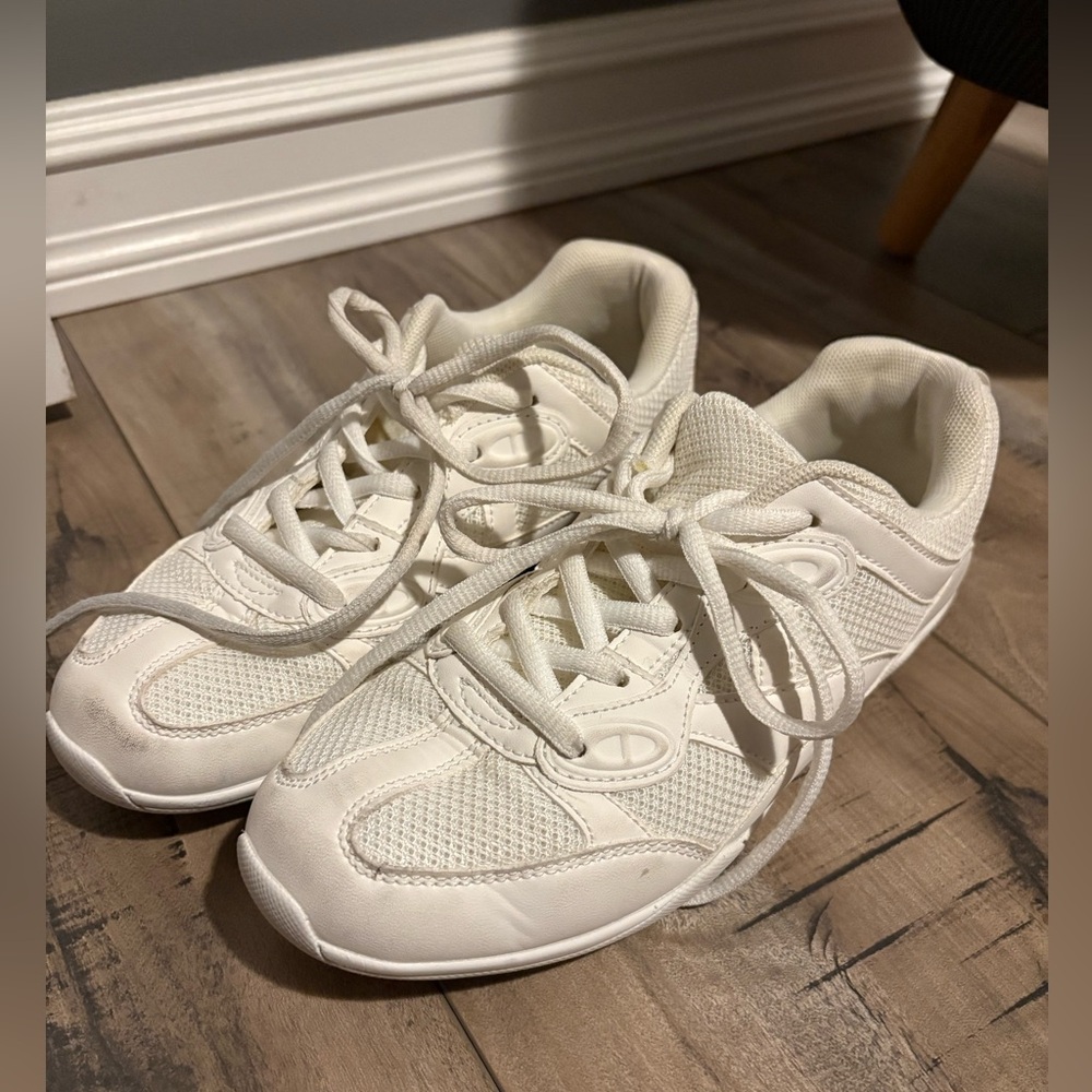 Danzcue Cheer/ Dance shoes Size 6